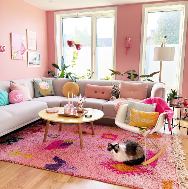 Pastel living outlet room